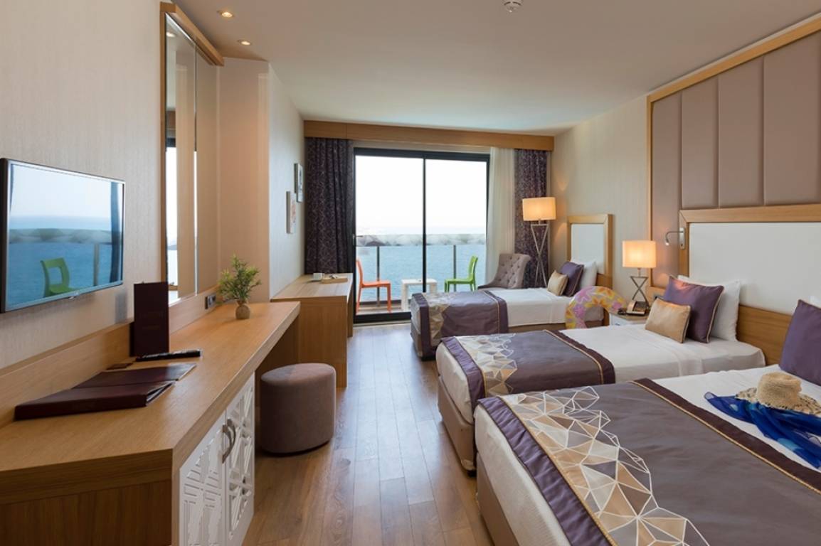LARGE ROOM SEA VIEW