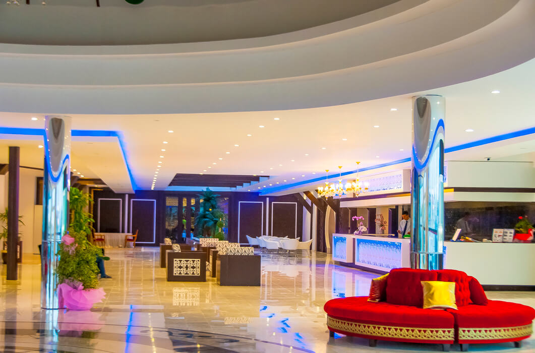 Hotel Side Royal Paradise - oświetlenie w lobby