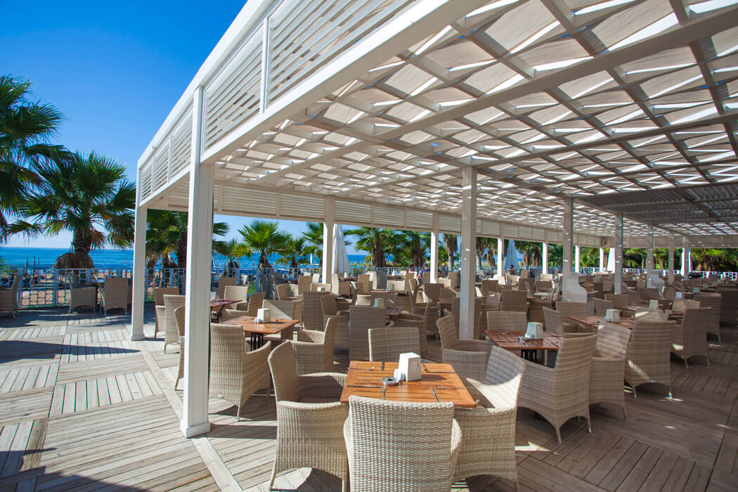 Hotel Club Grand Aqua - restauracja przy plaży