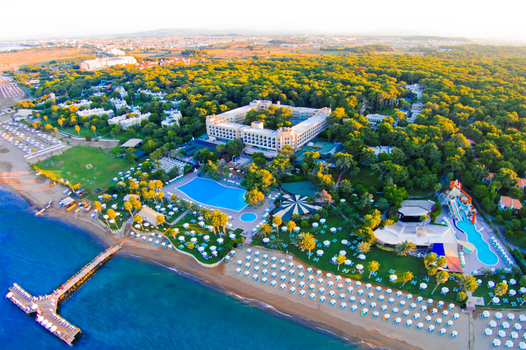 Turquoise Hotel - widok na hotel i plażę