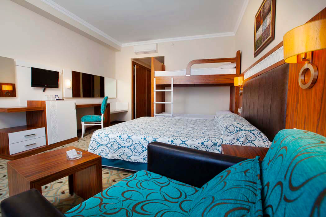 Hotel Club Side Coast - pokój z łóżkiem piętrowym