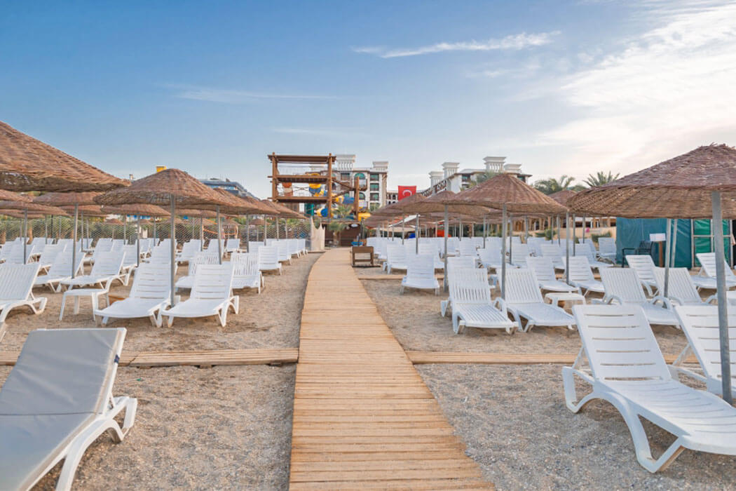 Dizalya Palm Garden Hotel - na plaży