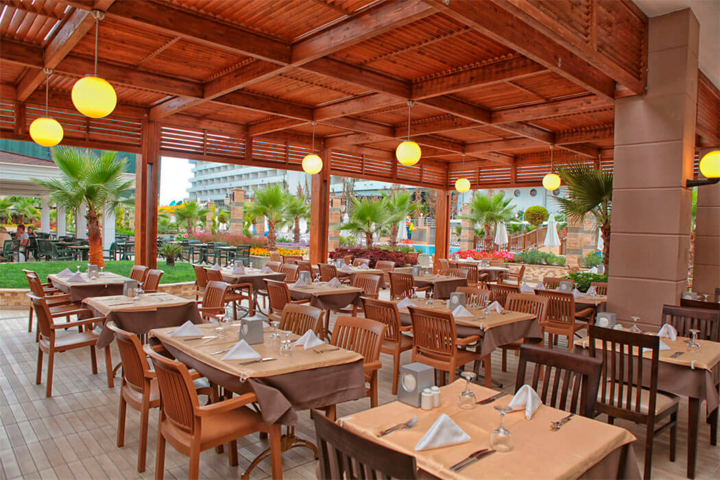 Hotel Dizalya Palm Garden - widok z restauracji