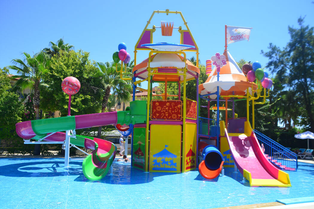 Palmeras Beach Hotel - zjeżdżalnie dla dzieci                        