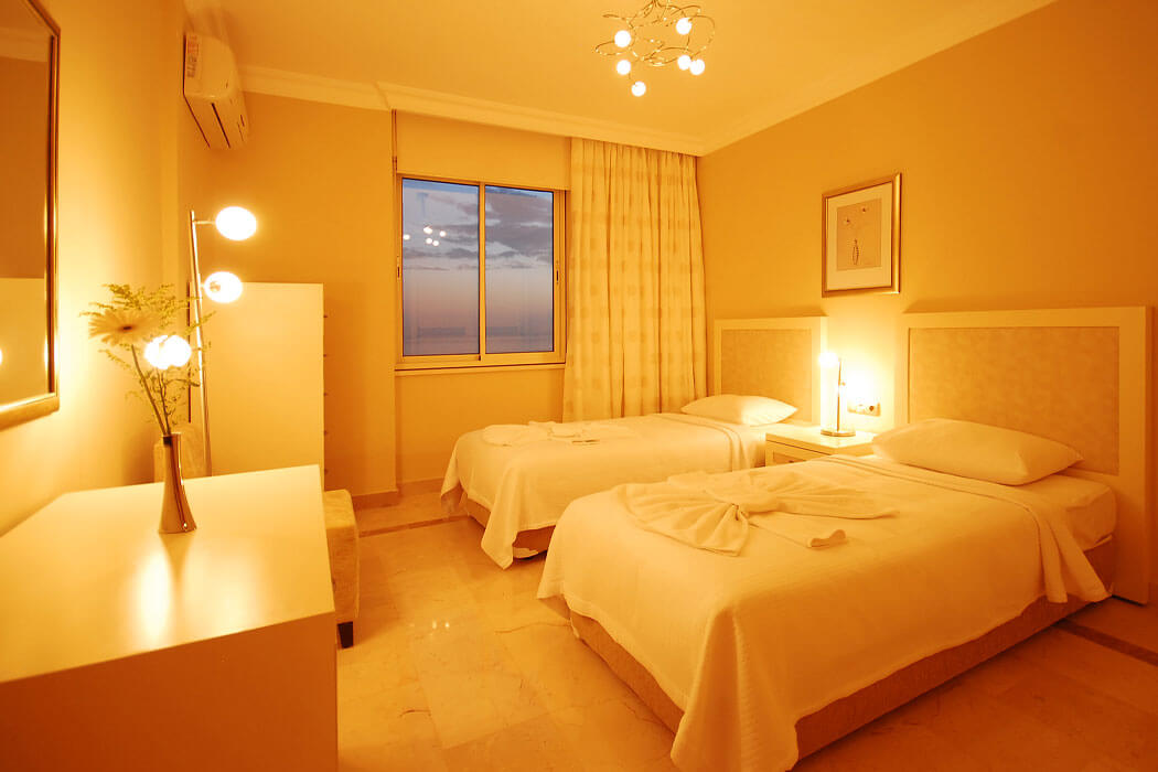 Goldcity Hotel - łóżka pojedyncze w pokoju