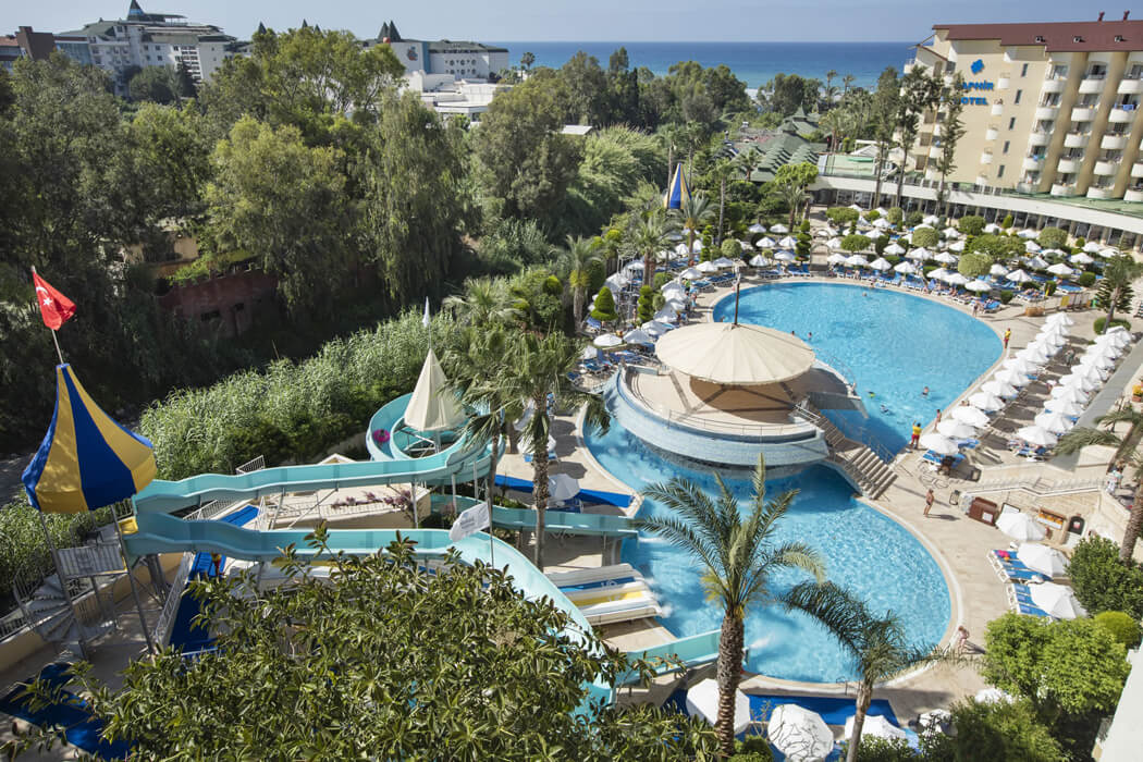 Saphir Hotel & Villas - basen ze zjeżdzalniami