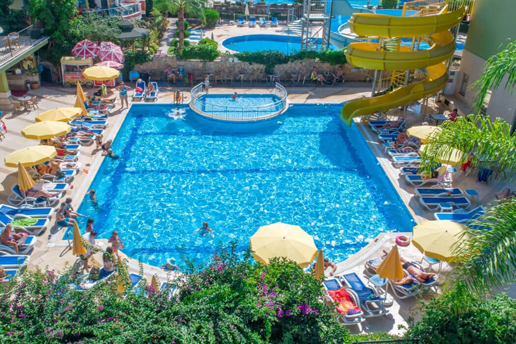 Sun Star Beach Hotel - basen ze zjeżdzalnią