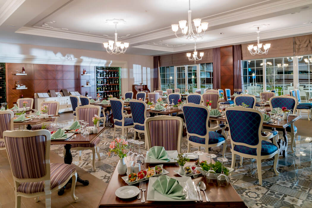 Hotel Gural Premier Belek - elegancka restauracja