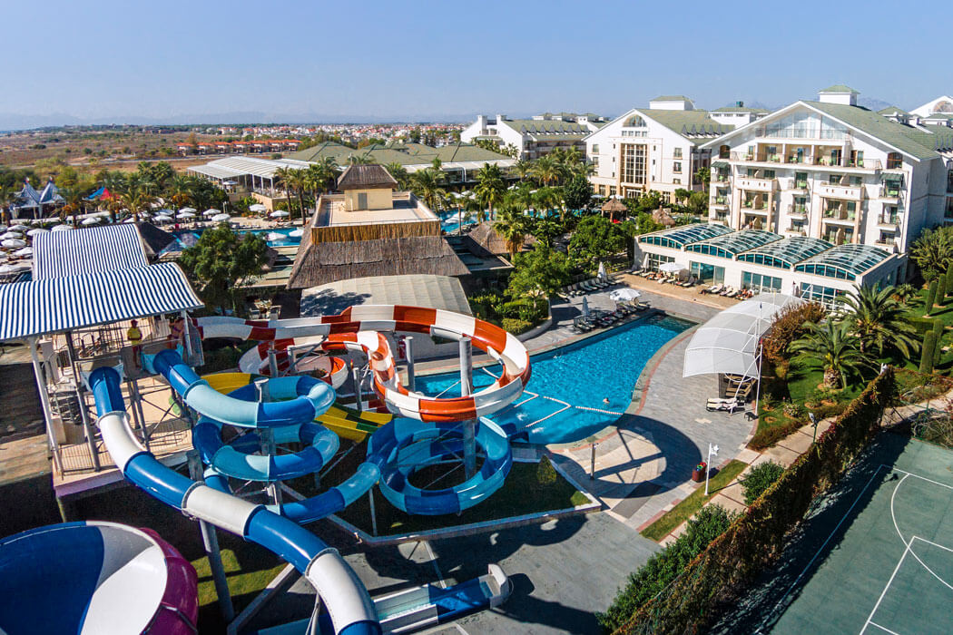 Hotel Alva Donna Exclusive Hotel & Spa - widok na morze i baseny