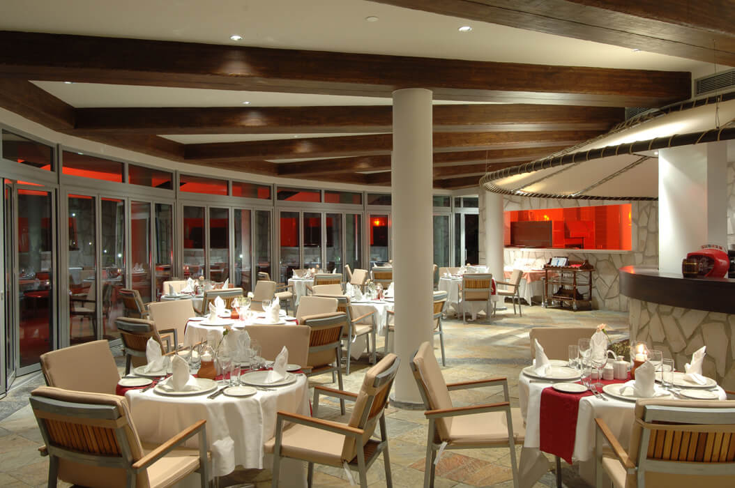 Hotel Calista Luxury Resort - restauracja Turca