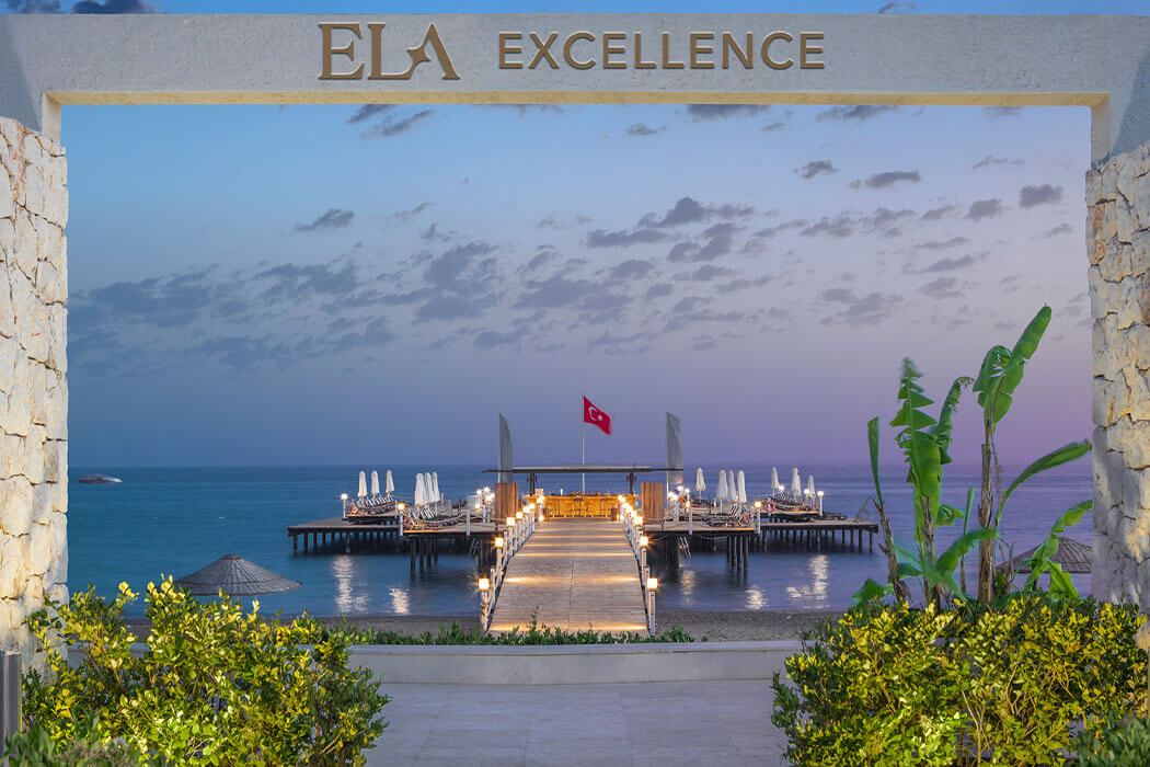 Hotel Ela Excellence Resort Belek - pomost
