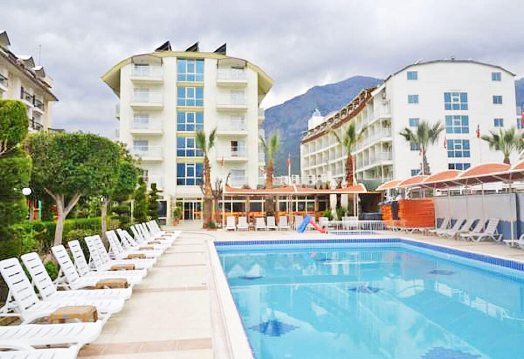 Hotel Lims Bona Dea Beach - basen