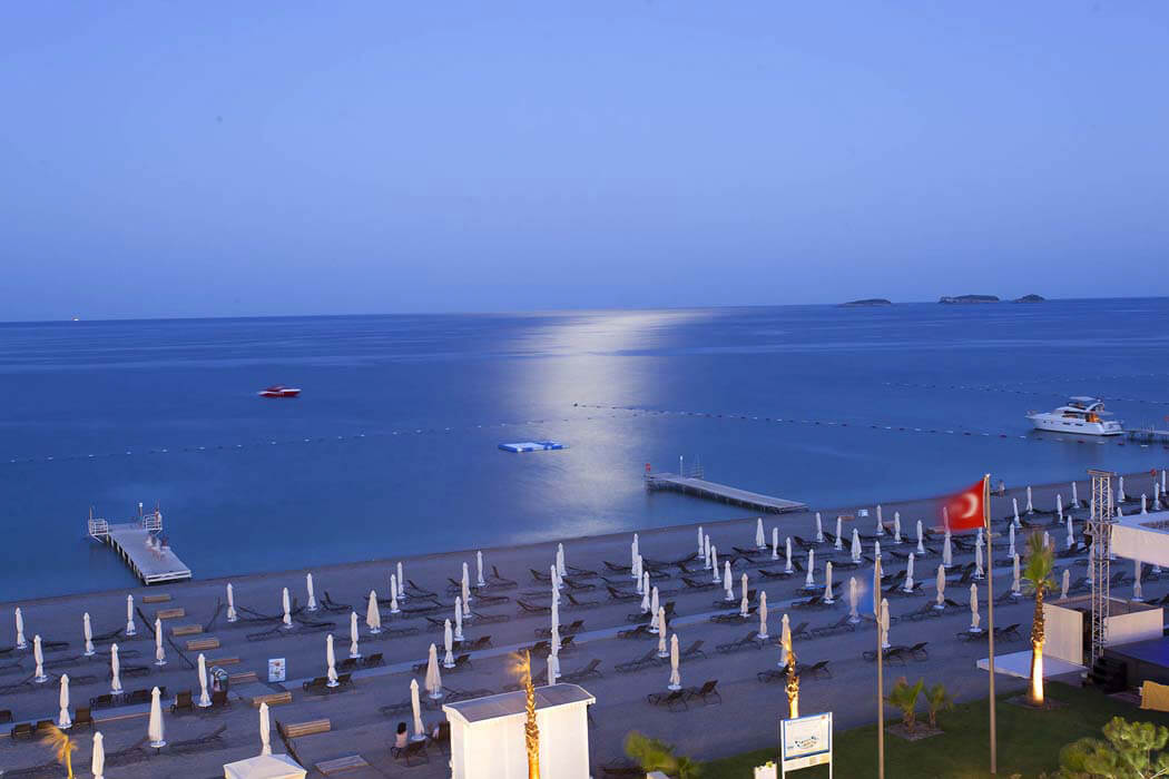 Hotel Gural Premier Tekirova - plaża po zachodzie słońca