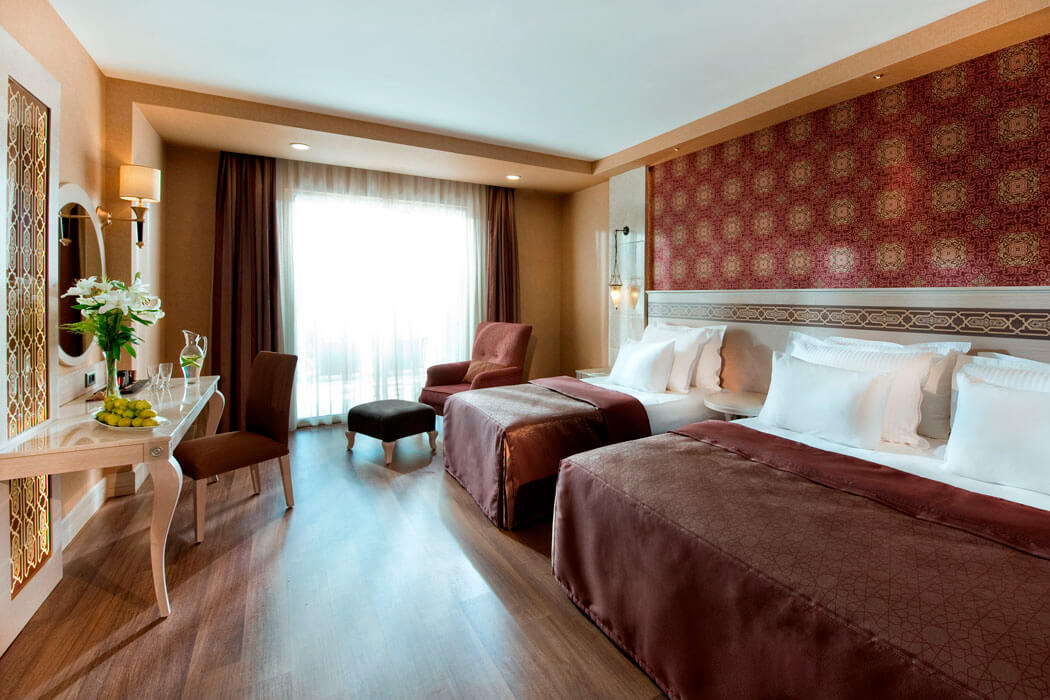 Hotel Gural Premier Tekirova - przykładowy pokój deluxe pool