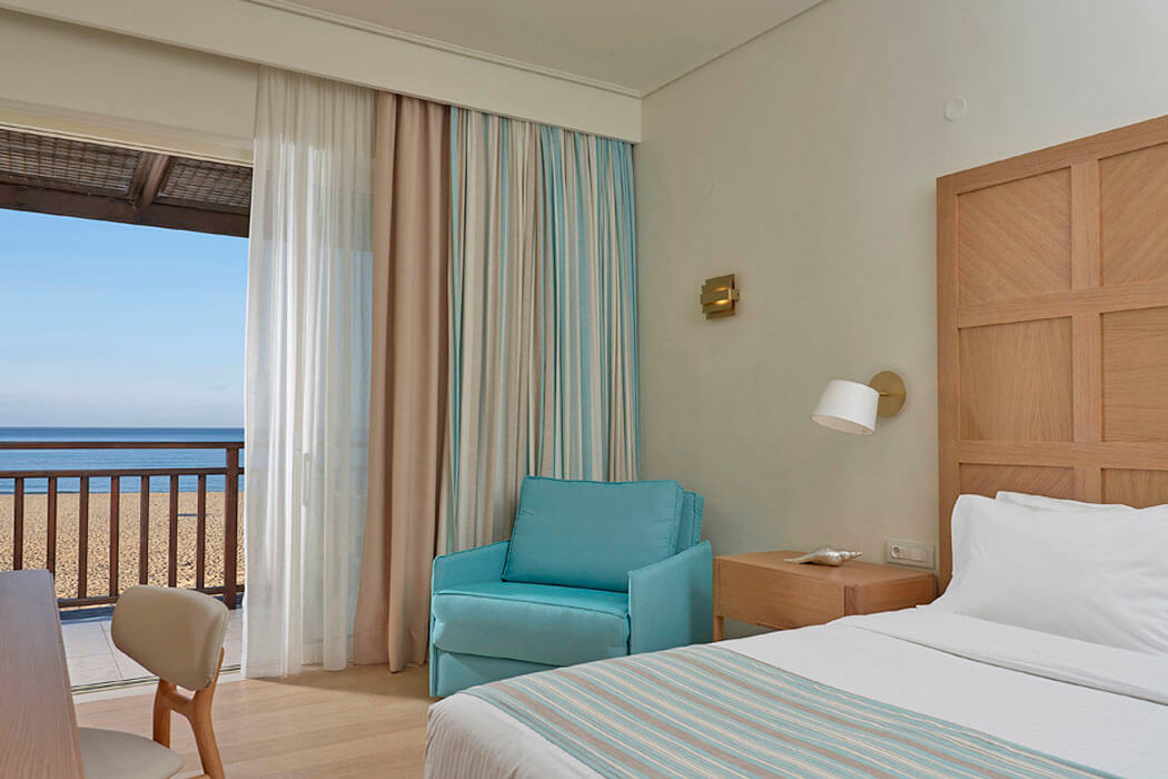 Hotel Pilot Beach Resort - bungalow sea front